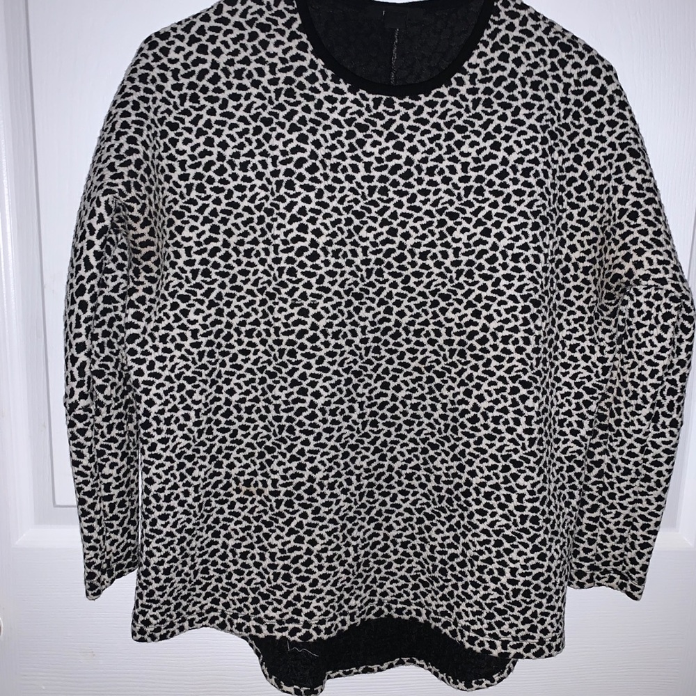 Long sleeve Sweater Like Shirt